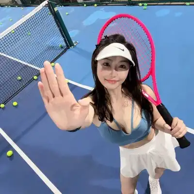 潘彤